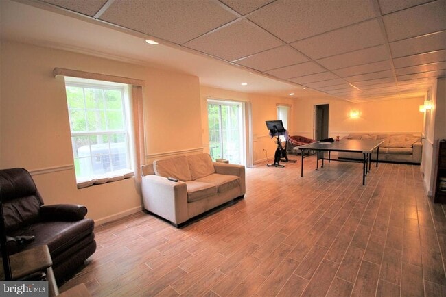 Building Photo - 92 Harvard Cir