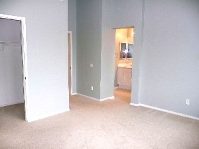 Building Photo - Charming 3BR Townhome in Aviara!