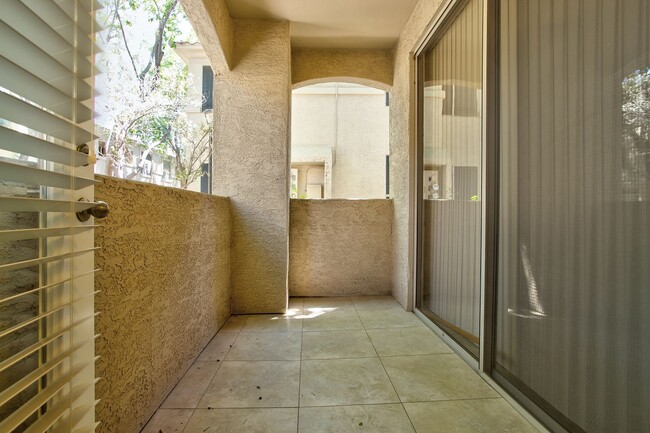 Building Photo - Resort Living in Prime Location Scottsdale...