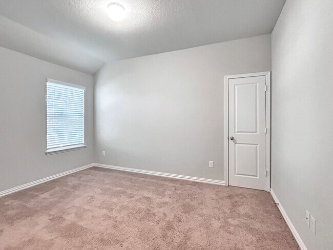 Building Photo - Schertz Stunner Near The Forum & Randolph AFB | Screened Porch + Game Room