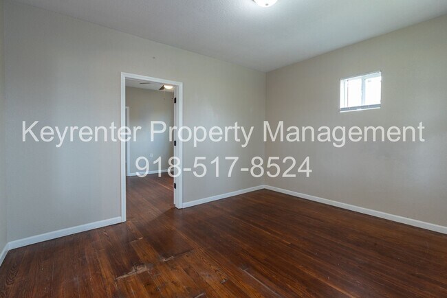 Building Photo - 1607 N Lewis Pl