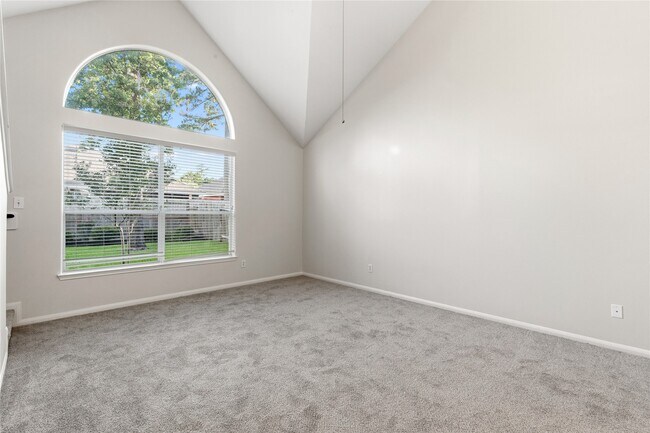 Building Photo - 6211 Stone Hill Rd
