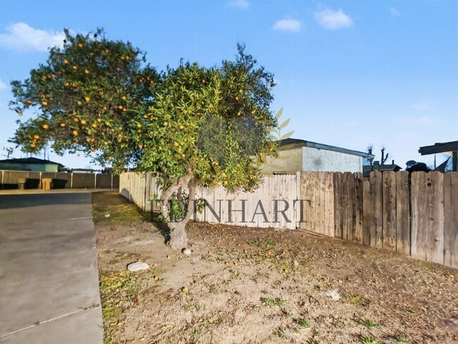 Building Photo - 1838 Monterey St