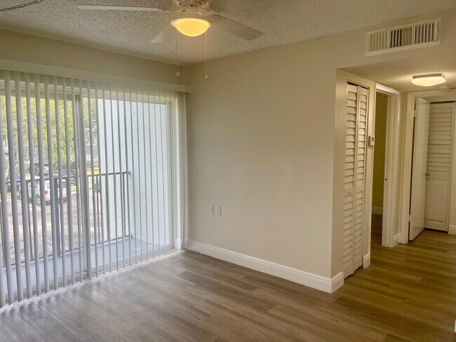 Building Photo - 1089 Benoist Farms Rd