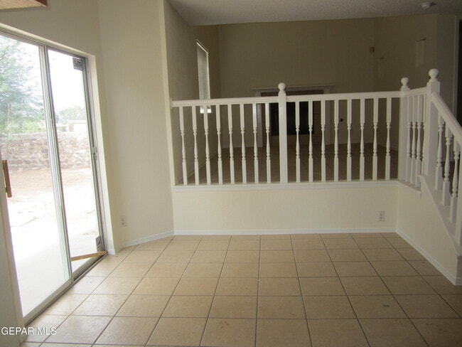 Building Photo - 538 Olmeca Dr