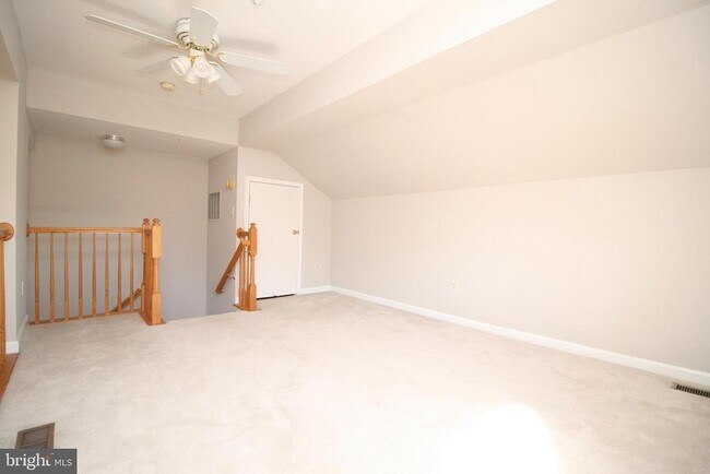 Building Photo - 10137 Treble Ct