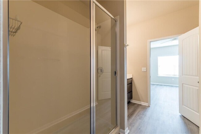 Building Photo - 441 Moulins Ln