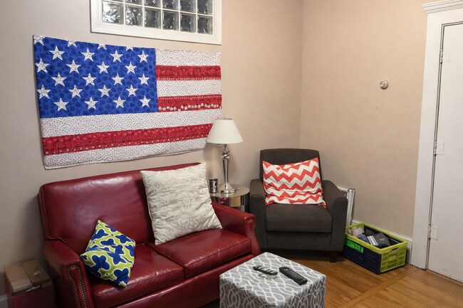 Building Photo - 52 Fenway