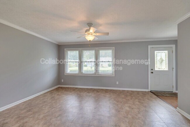 Building Photo - 319 Tanglewood Rd