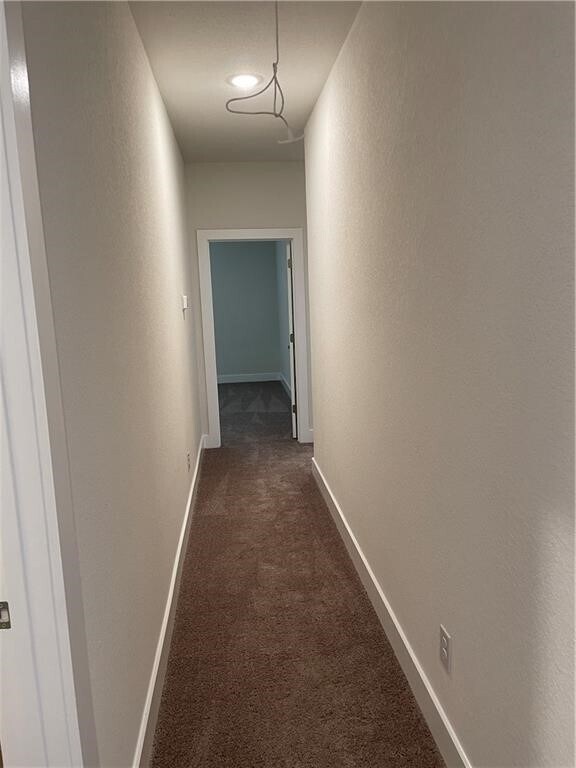 Building Photo - 624 Parkline Dr