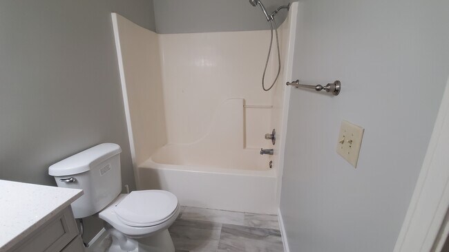 Building Photo - 101 Woodberry Dr