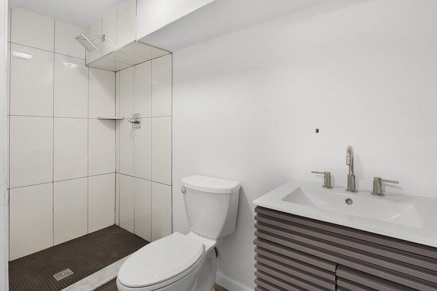 On-Suite Bathroom 1 - 57 Trumbull St