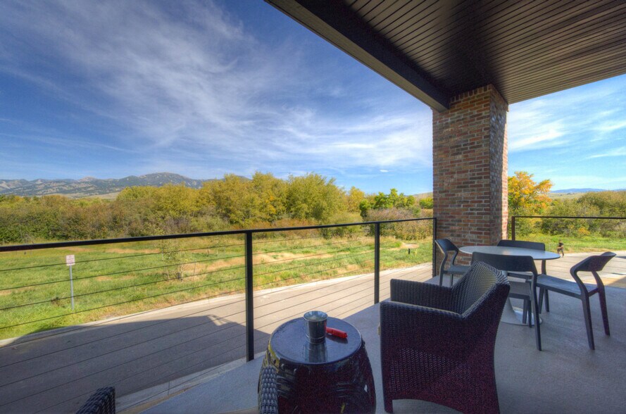 Building Photo - 203 Bridger Vale Dr