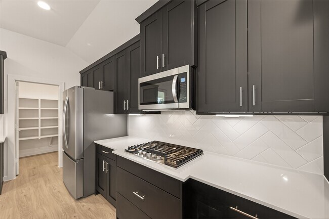 Building Photo - 2819 Red Rosehip Dr