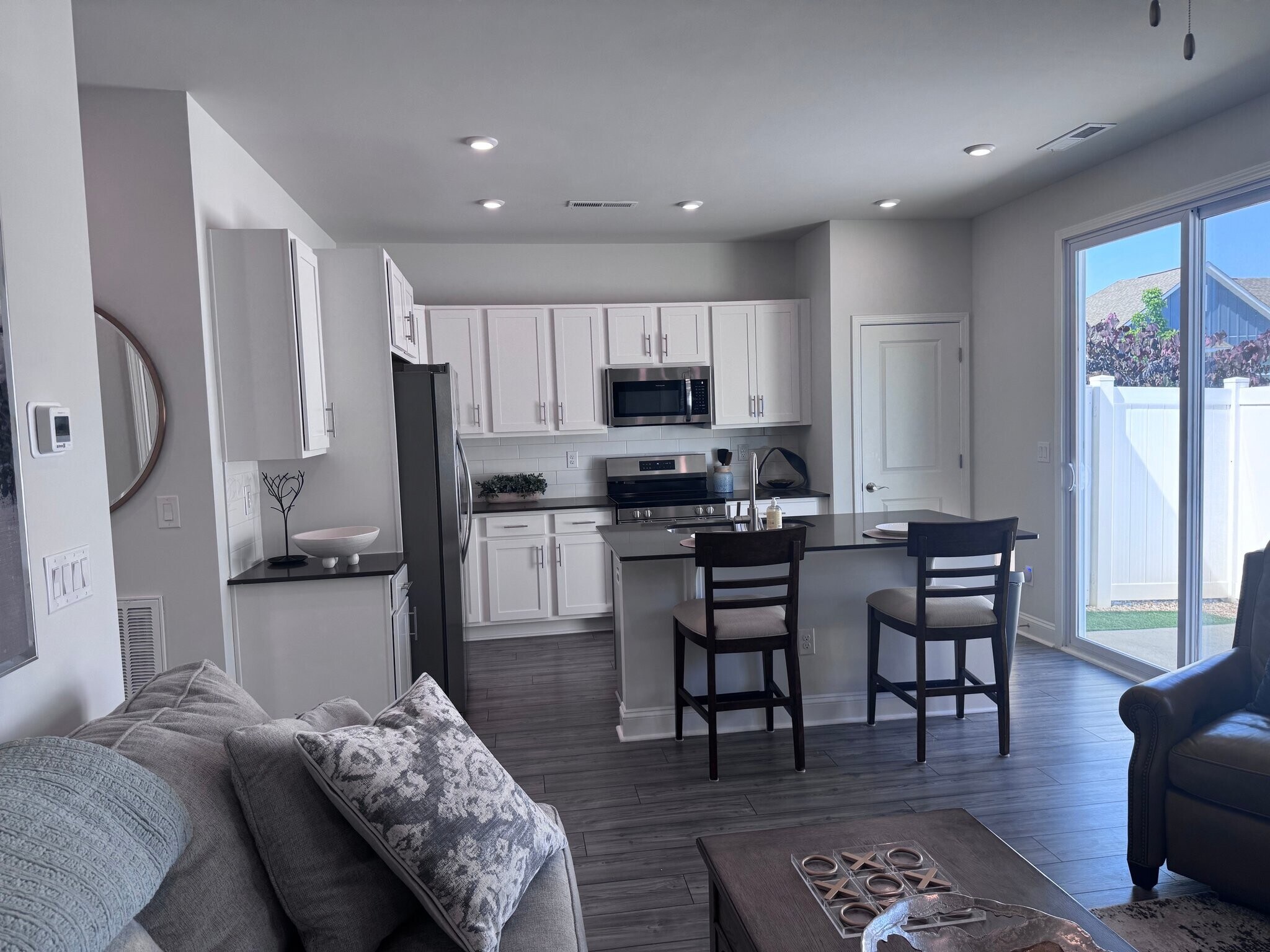 Building Photo - 8607 Lilium Ln