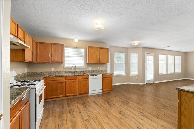 Building Photo - 16126 Taloncrest Dr