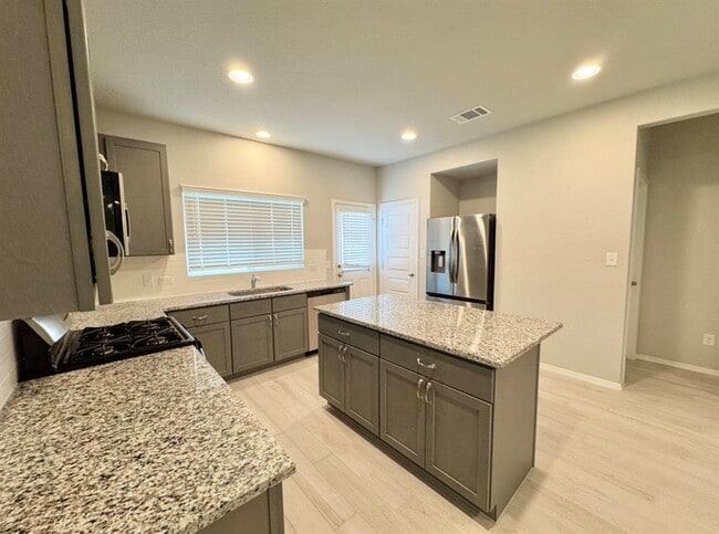 Building Photo - 204 Tillage Rd