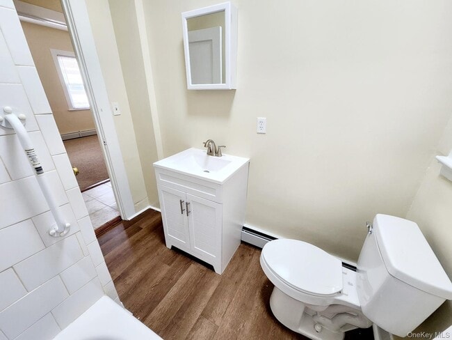 Building Photo - 148 N Pascack Rd