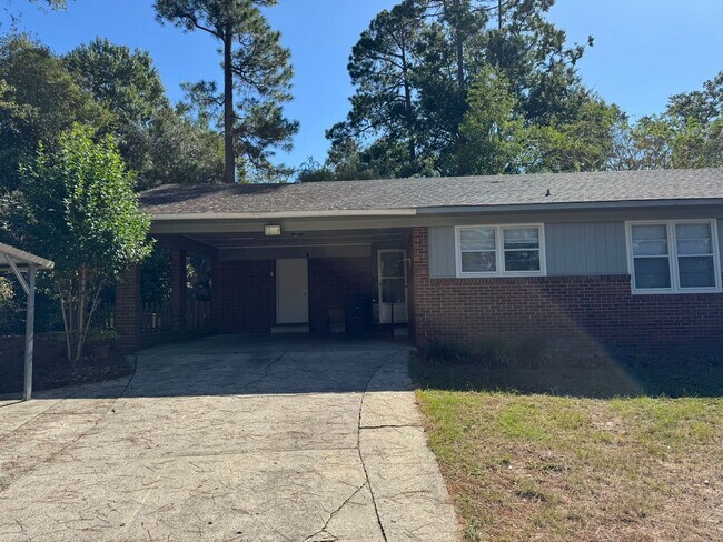 Building Photo - 109 Simmons Rd