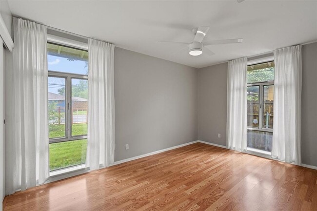 Building Photo - 5212 Berkman Dr
