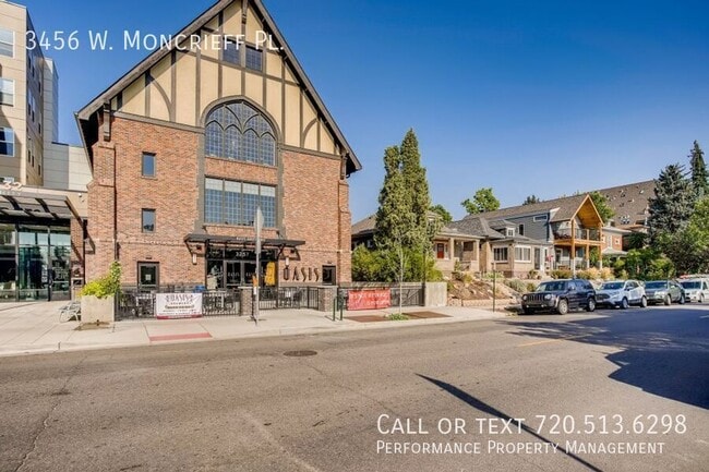Building Photo - 3456 W Moncrieff Pl