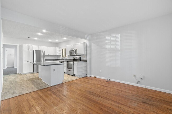 Building Photo - Must see in Eastport!