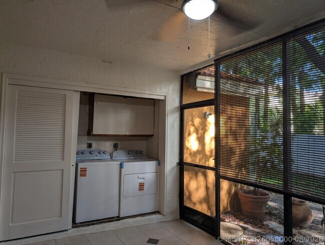 Building Photo - 3830 Coral Tree Cir