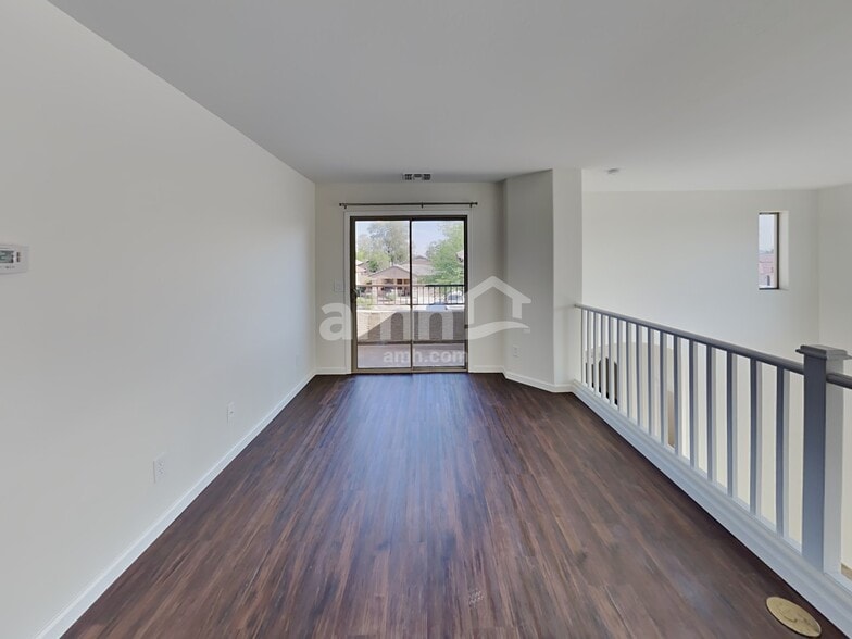 Building Photo - 3910 E Hematite Ln