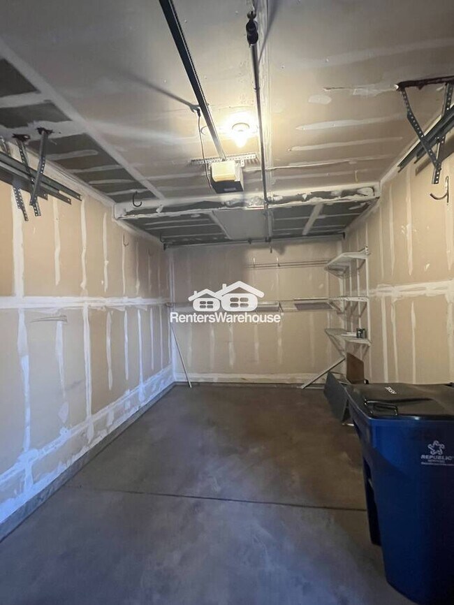 Building Photo - 12281 E Tennessee Dr