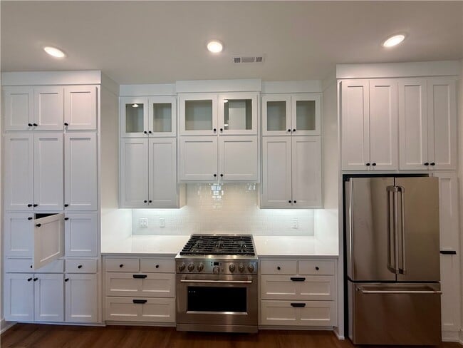 Building Photo - 825 NW 14th St