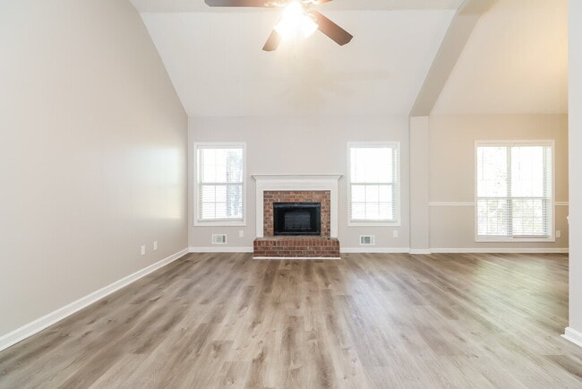 Building Photo - 250 Ashley Oaks Dr