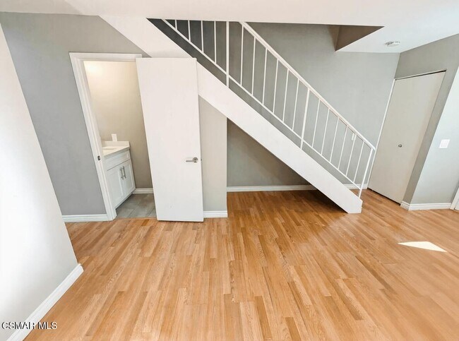 Building Photo - 28713 Conejo View Dr