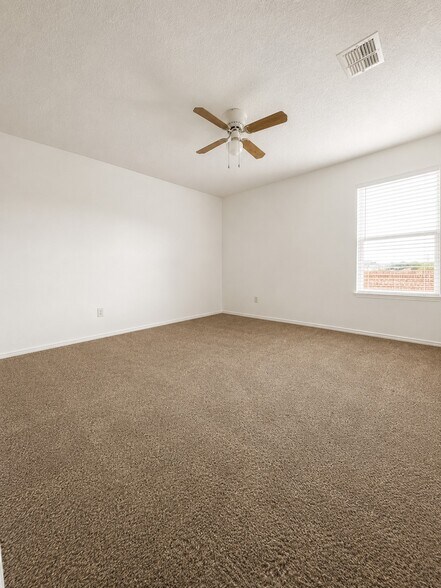 Building Photo - 3608 Willow Creek Trl