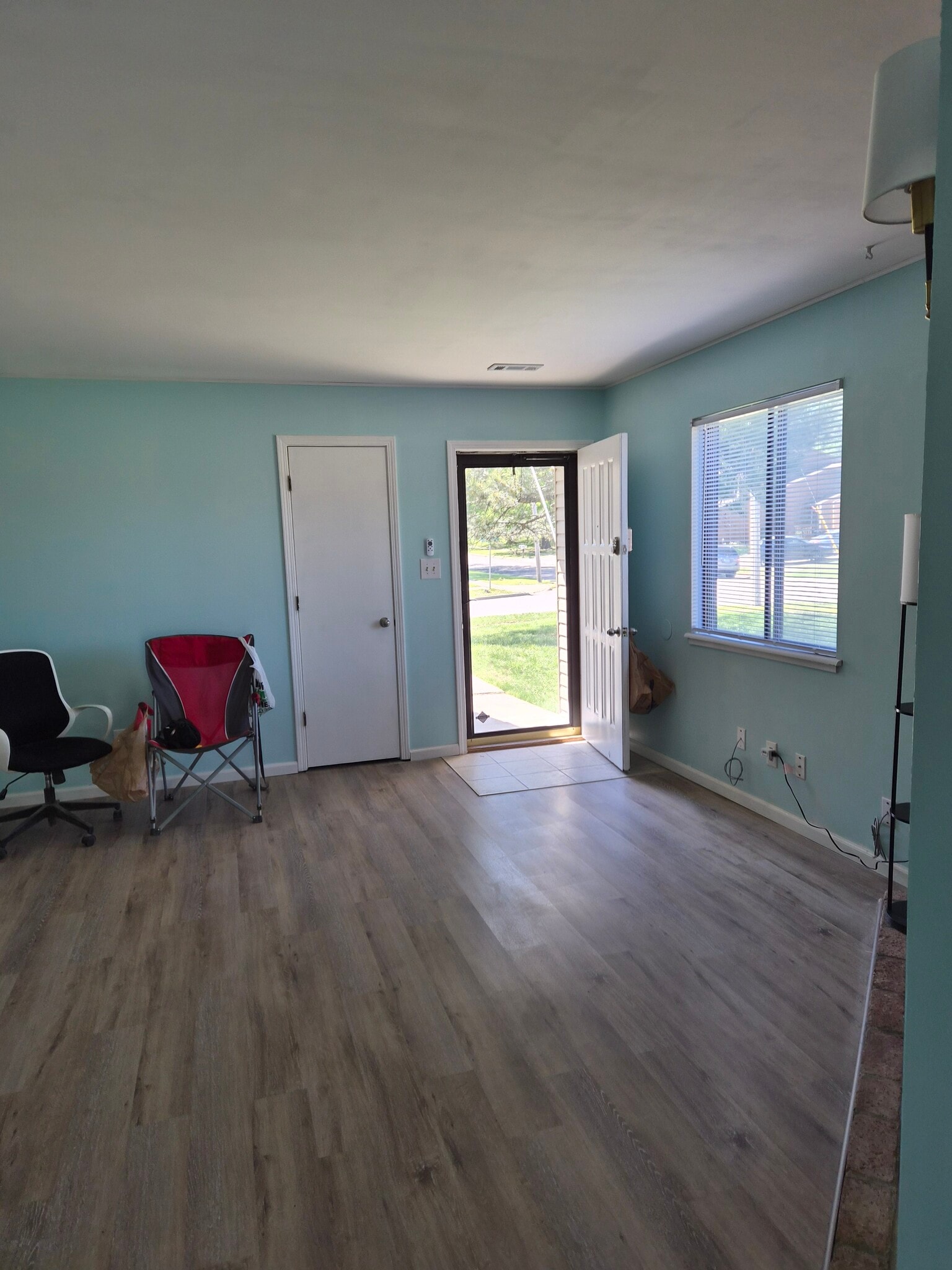 Building Photo - 1030 SW Amhurst Ct