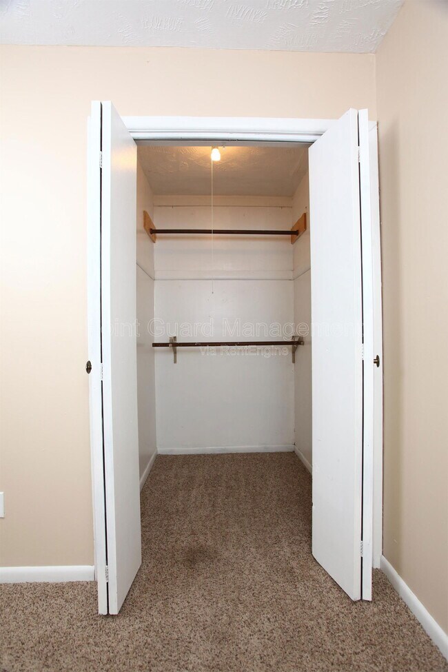 Building Photo - 1615 W Crawford St