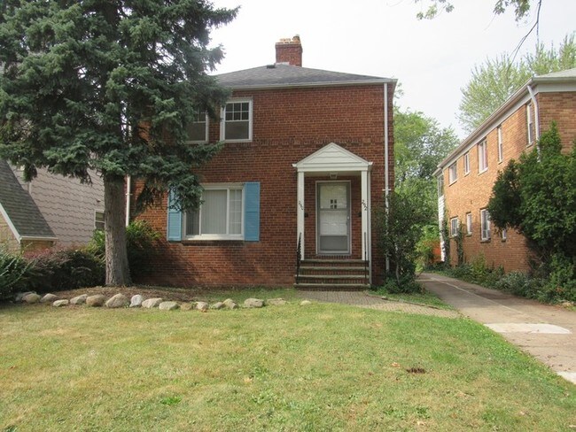 Primary Photo - 292 E 200th St
