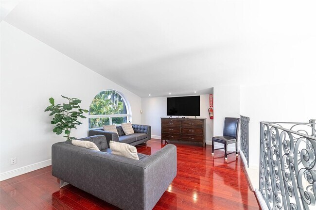 Building Photo - 2519 Barcelona Dr