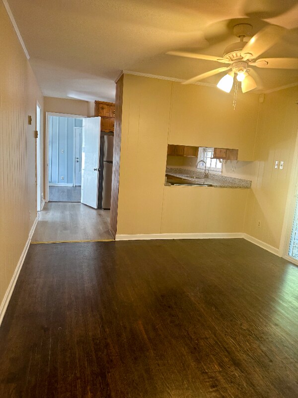 Building Photo - 6726 Primrose Ln