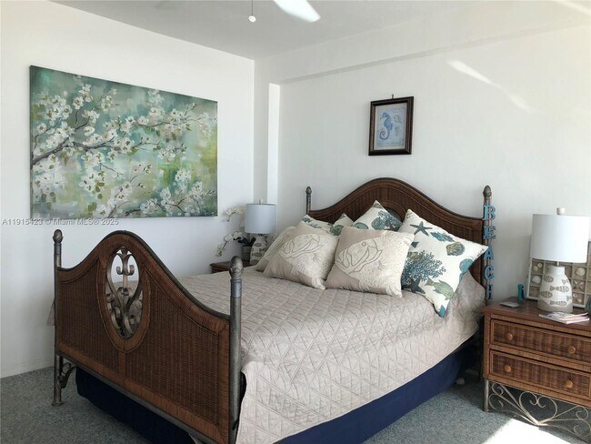 Building Photo - 1801 S Surf Rd