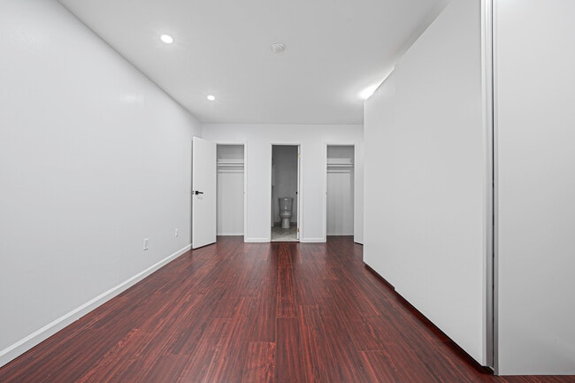Building Photo - 77 Fairview Cir