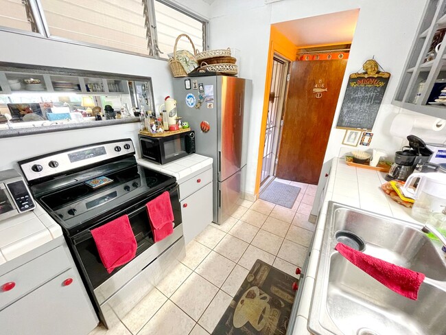 Building Photo - 2 Bedroom 2 Bathroom Condo - Hawai‘i Charm...