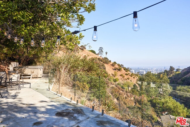 Building Photo - 2200 Outpost Dr