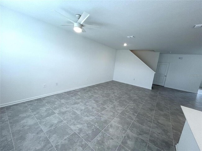 Building Photo - 398 Bogey Dr