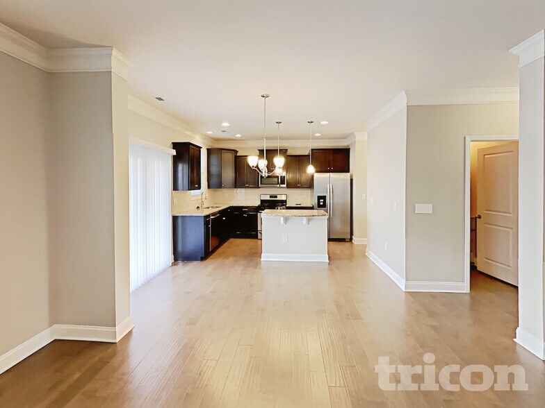 Building Photo - 7553 Poplar Meadow Ln