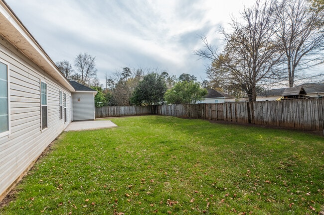 Building Photo - 303 Mt Zion Rd