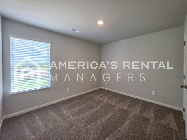 Building Photo - New Construction! Spacious Dual Level Townhome with Attached Garage for Rent in Decatur, AL! DEPO...