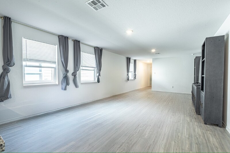 Building Photo - 13915 Bull Cv