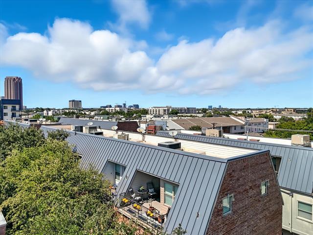 Building Photo - 1500 Pecos St