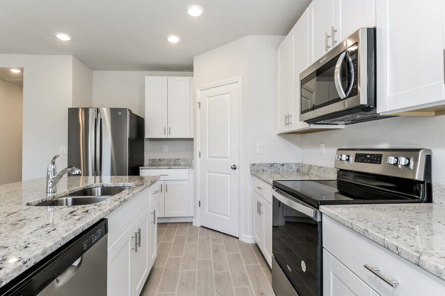 Building Photo - 3250 Forrest Plum Ct