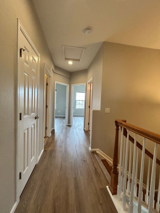 Building Photo - Well Maintained Townhouse in Highlands Ranch
